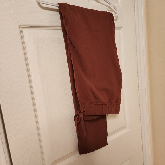 Old Navy Powersoft Pants - Picture 3 of 3